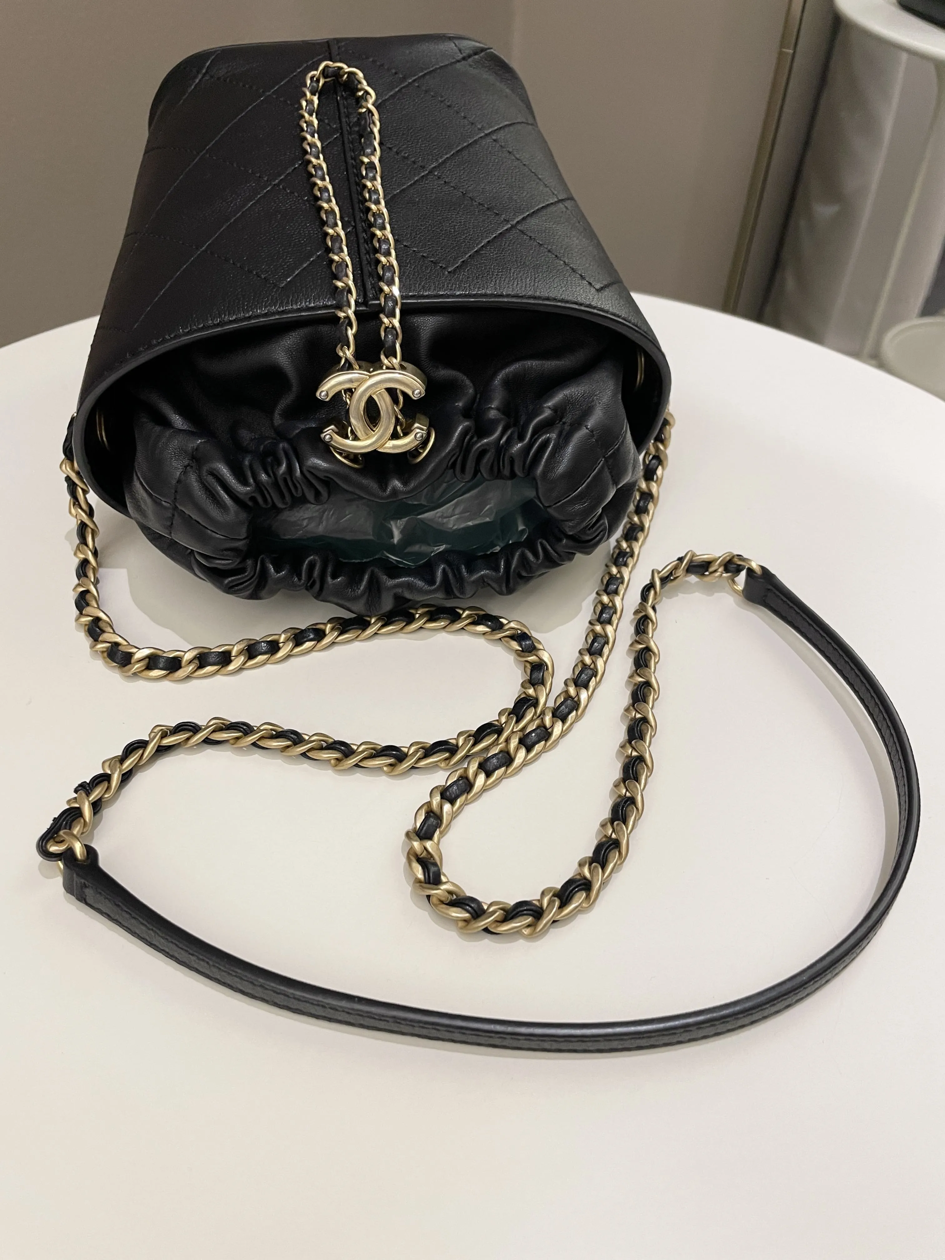 Chanel Cc Quilted Drawstring Bucket Black Caviar / Lambskin