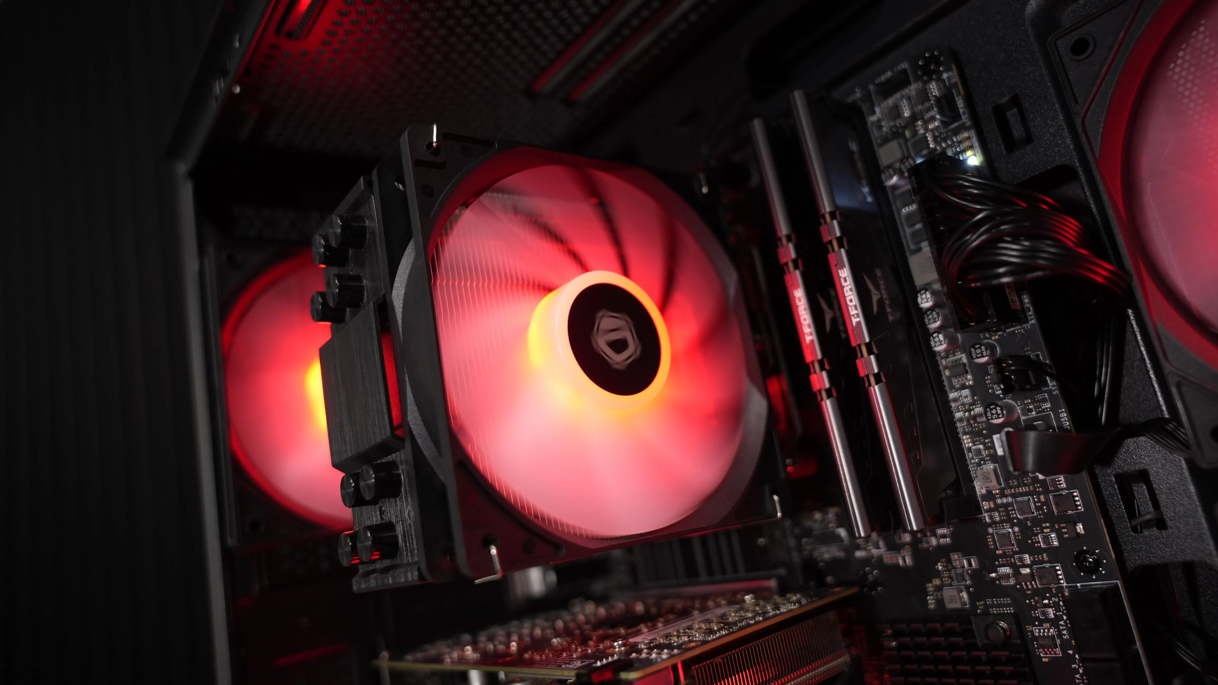 Ryzen 7 5800XT   GTX 1660 Gaming PC